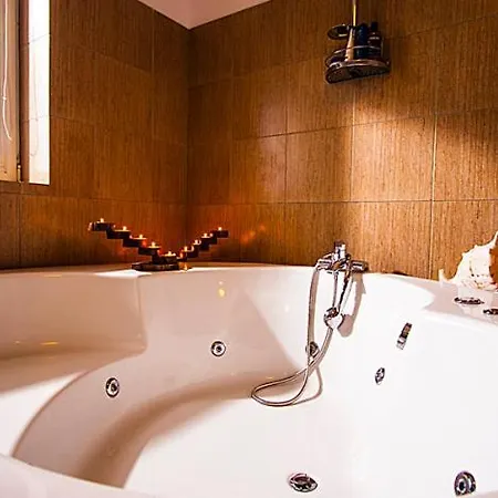 Apartment Charming Sunset View Apartament With Jacuzzi Bucharest